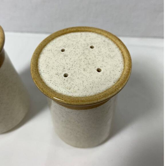 Vintage Mikasa Salt and Pepper Shaker Set Stone Manor Stoneware F5800 Japan - Picture 8 of 11